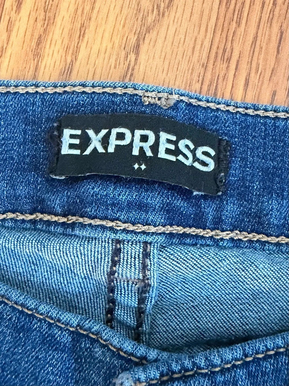 Express Barely Boot Mid Rise Distressed Jeans Size 8R Dark Wash Stretch